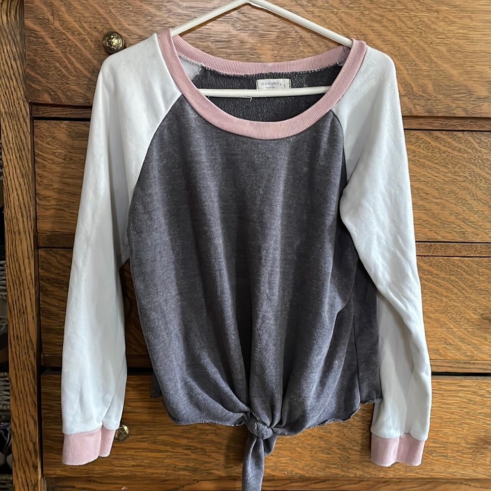 Ocean Drive tie front sweatshirt Large
